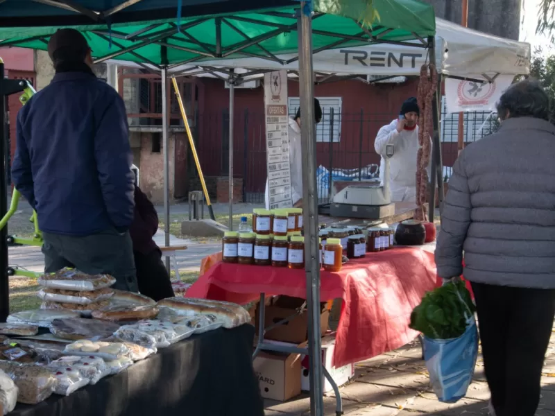 La Feria en tu Barrio impulsa el consumo local en tres puntos de la ciudad