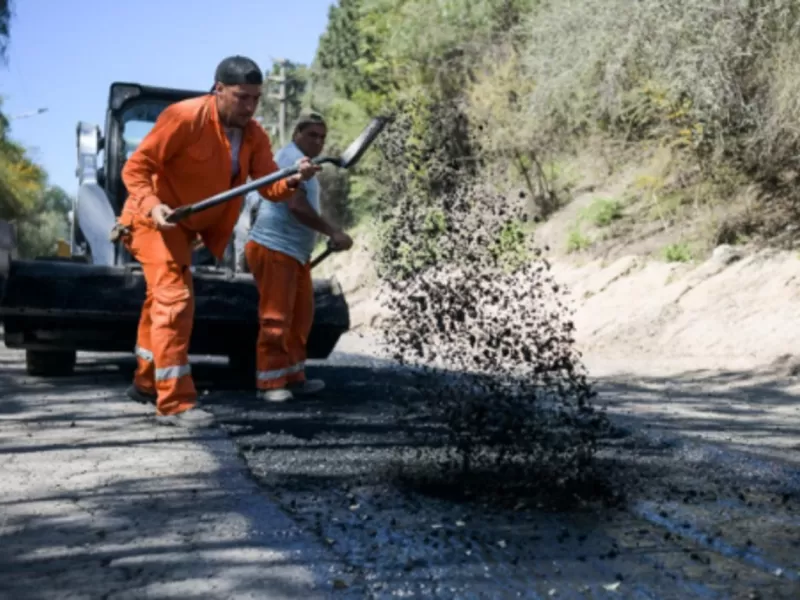 La Municipalidad profundiza el plan de saneamiento y recuperaci&oacute;n vial