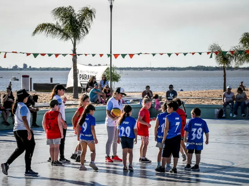 Se desarrolló un encuentro de básquet entre escuelas municipales de deportes