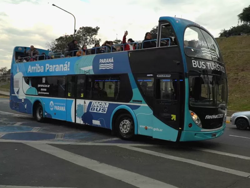 El Bus Turístico recorrió la ciudad el día de su cumpleaños