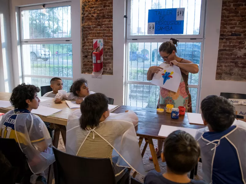 Construir Valores: un taller art&iacute;stico conecta a las infancias con la historia de Puerto Viejo