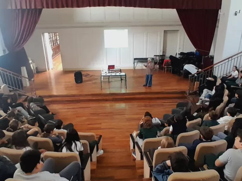 Escuelas de Paraná participarán en un monitoreo de ovitrampas para prevención del dengue