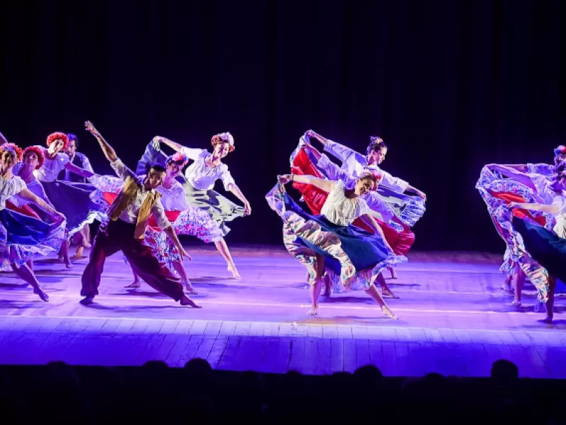 Se realizó la muestra anual de la Escuela Municipal de Danza