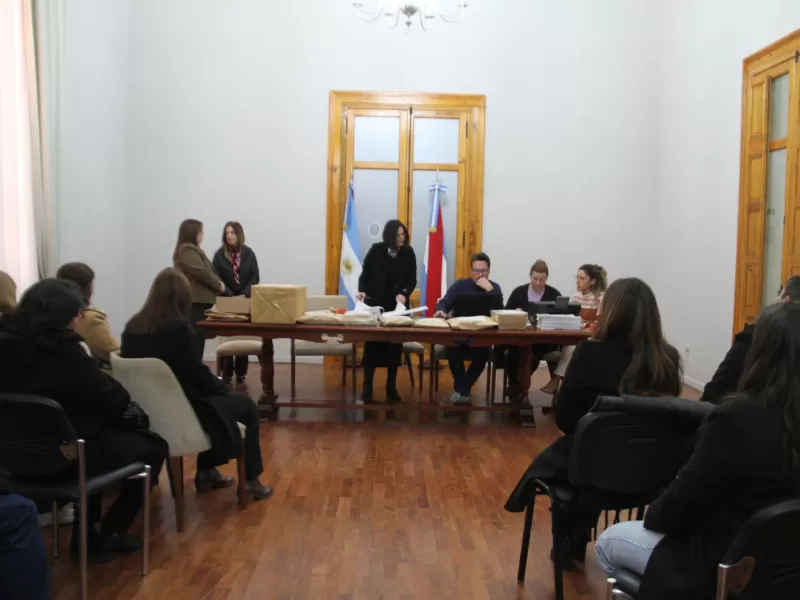 Ocho empresas compiten por la restauraci&oacute;n de la hist&oacute;rica Escuela Mariano Moreno de Paran&aacute;