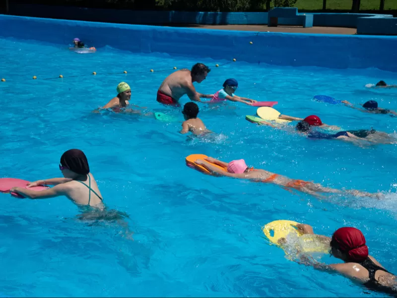 M&aacute;s de 900 chicos disfrutan de las colonias de vacaciones municipales