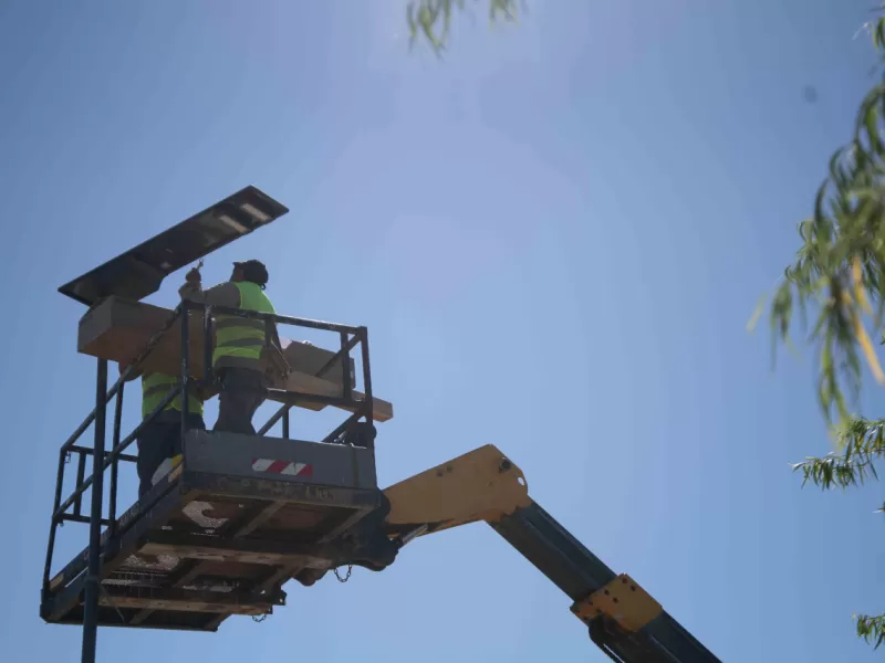 M&aacute;s ambiente y mejor integraci&oacute;n urbana: el arroyo Las Viejas suma iluminaci&oacute;n con energ&iacute;a solar