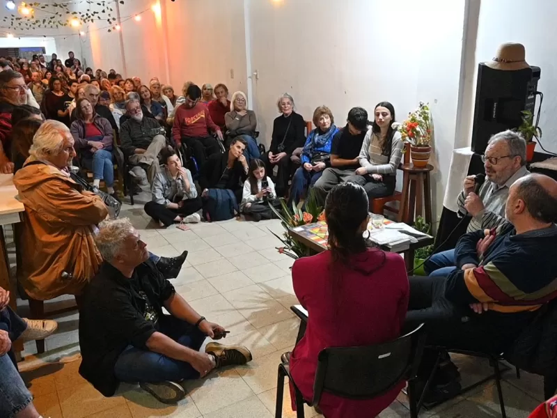 La Municipalidad organizó un encuentro en el que abordaron historias y mitos que rodean a los túneles de la ciudad