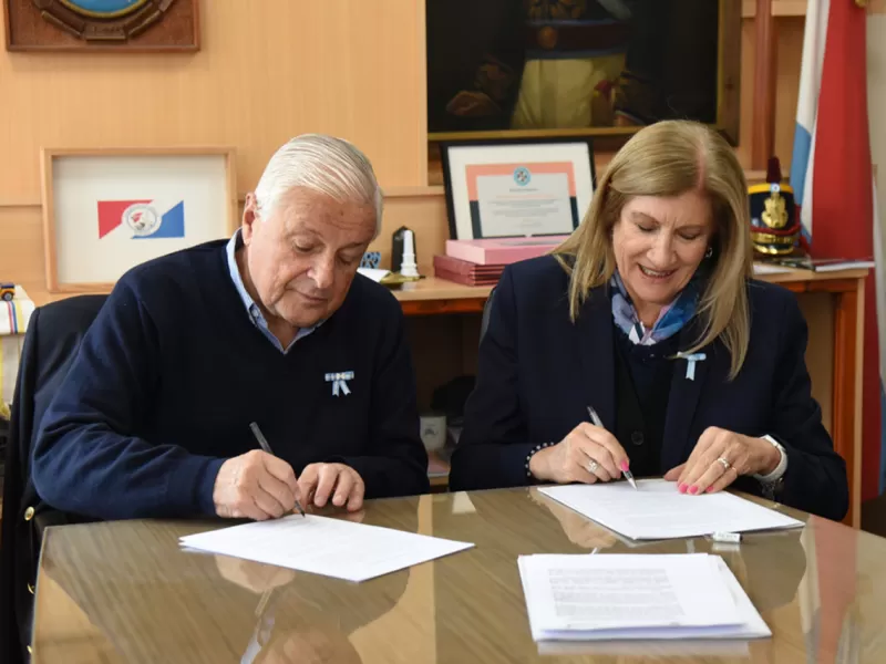 Nuevo convenio de colaboraci&oacute;n: sexta edici&oacute;n del Concurso Literario &ldquo;Entre Orillas&rdquo;