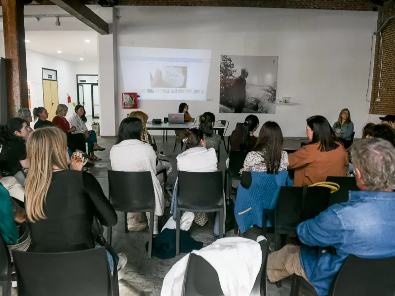 Paran&aacute; fortalece los emprendimientos de la Feria Circular con un ciclo de conversatorios