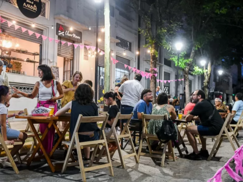 El Mercado Sud celebró su primer aniversario con música en vivo y gastronomía regional