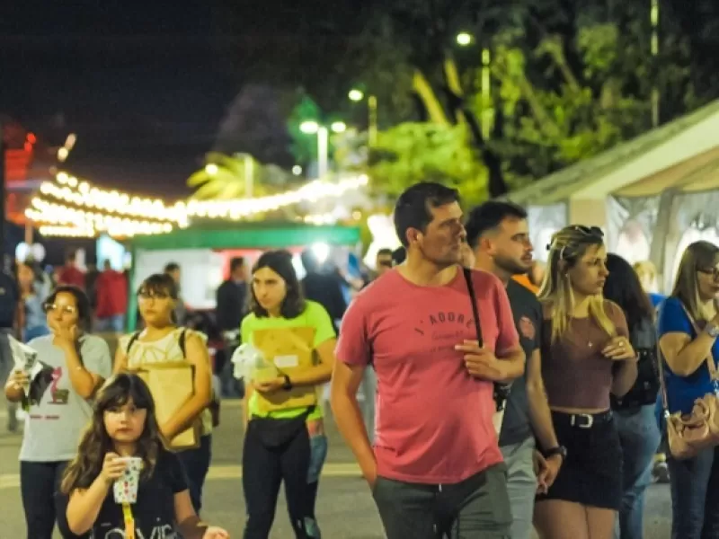 Desde este viernes, Paraná vivirá su “Feria de Carnaval”