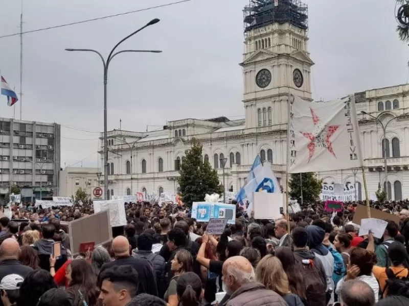 Más de 10 mil personas marcharon en defensa de la Universidad Pública en la ciudad