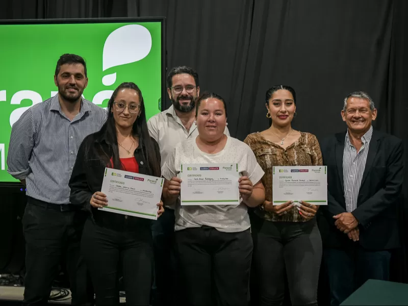 Entregaron certificados a egresados de la Escuela de Oficios y de programas de Empleo