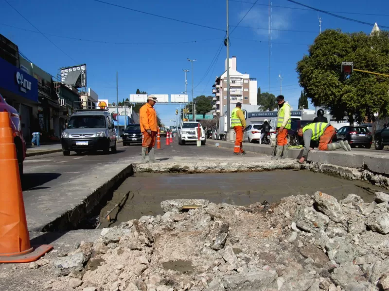 Corte de tr&aacute;nsito en avenida Ram&iacute;rez por trabajos de hormigonado