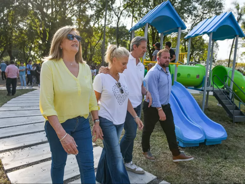 Romero inauguró la obra de remodelación del Parque Infantil Apolinario Osinalde