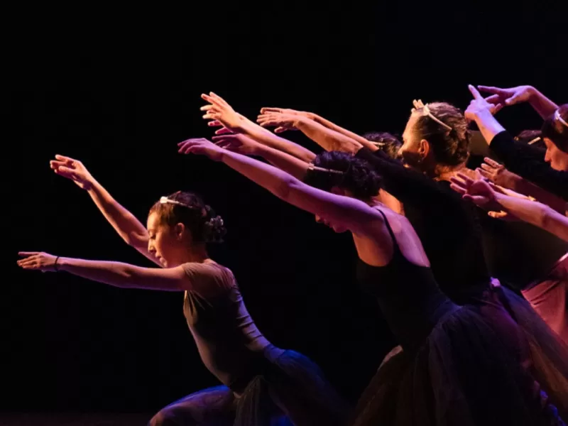La Escuela Municipal de Danza presenta “Rock Nacional” en el Teatro 3 de Febrero