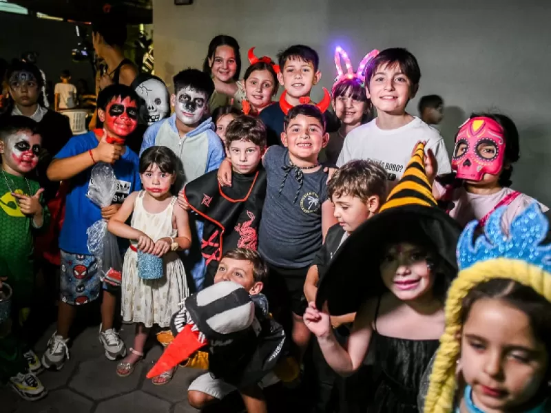 Se realizó una Noche de Halloween en la Feria de Salta y Nogoyá