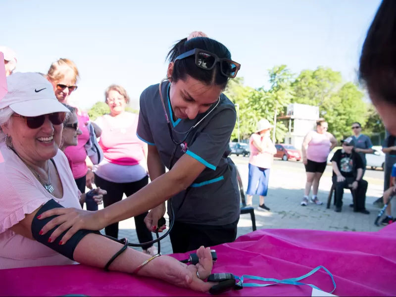 El Municipio instó a reforzar los controles contra el cáncer de mama