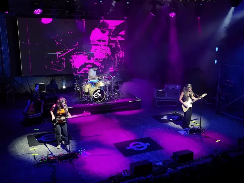 Eruca Sativa conquist&oacute; al p&uacute;blico en la segunda noche de M&uacute;sica en el Anfiteatro