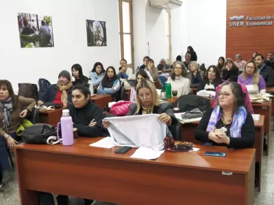Dise&ntilde;a Paran&aacute;: m&aacute;s de 300 emprendedores participan de las Cl&iacute;nicas de Dise&ntilde;o
