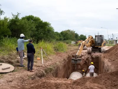Autoridades del IAPV recorrieron obras de infraestructura en el barrio Humedales del Oeste