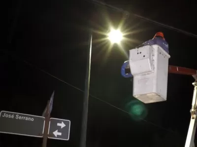 Paran&aacute; alcanz&oacute; el 89 por ciento de alumbrado LED con nuevas obras en Parque del Lago