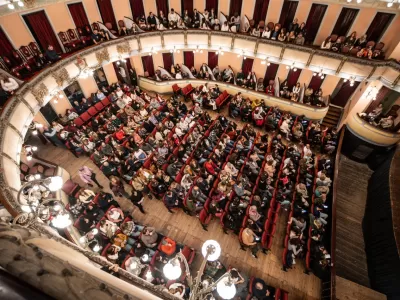 El Teatro Municipal 3 de Febrero presenta su agenda de octubre