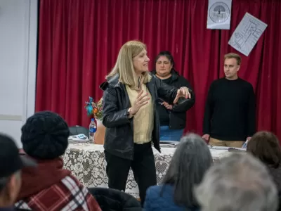 Romero acompa&ntilde;&oacute; la asunci&oacute;n de las nuevas autoridades de la vecinal Carlos Pellegrini
