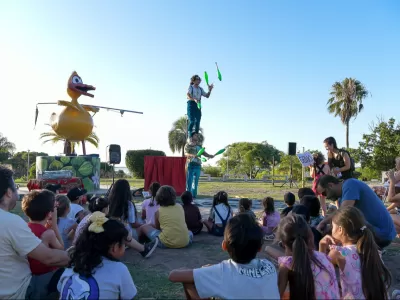 Presentaron la puesta en valor de la plaza del Patito Sirir&iacute;